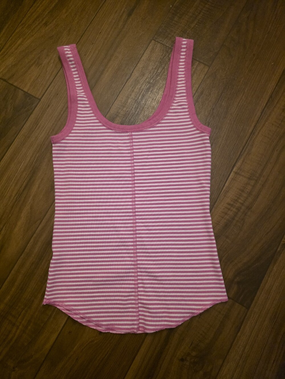 Aerie Ribbed Scoopneck Tank Small - Picture 2 of 4